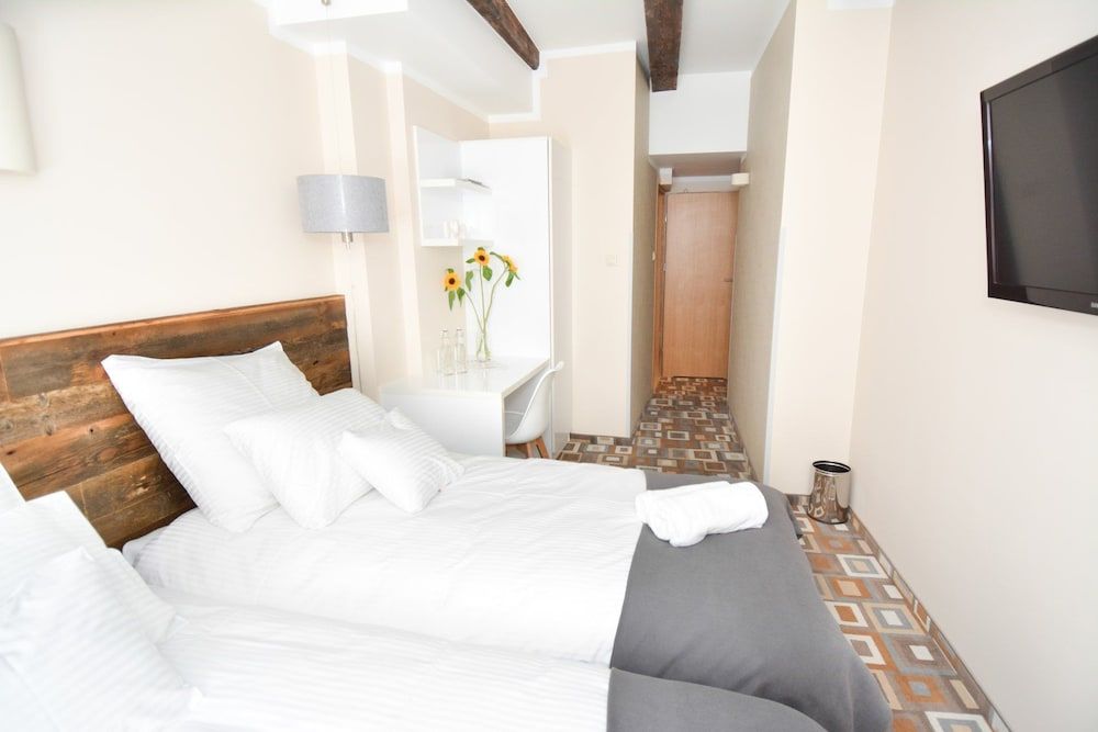 Provincja Wine Bar & Rooms 3