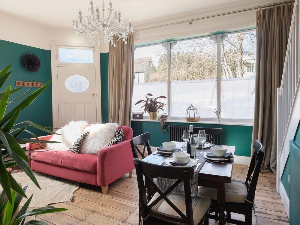 The Victorian Post House - Central Frome 2