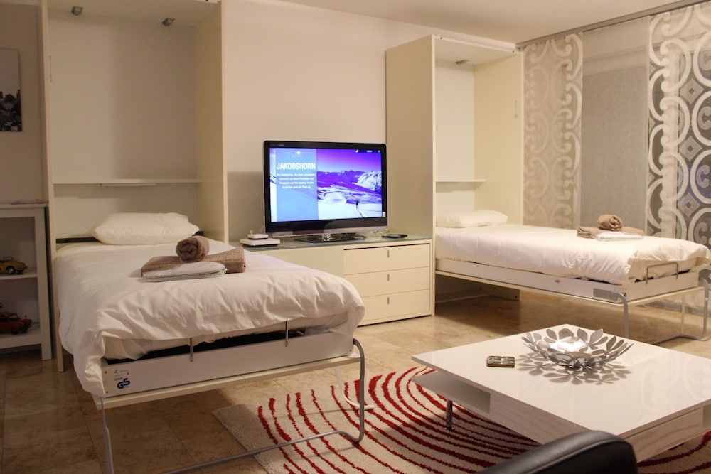 Montreux Lake View Apartments City Centre 1