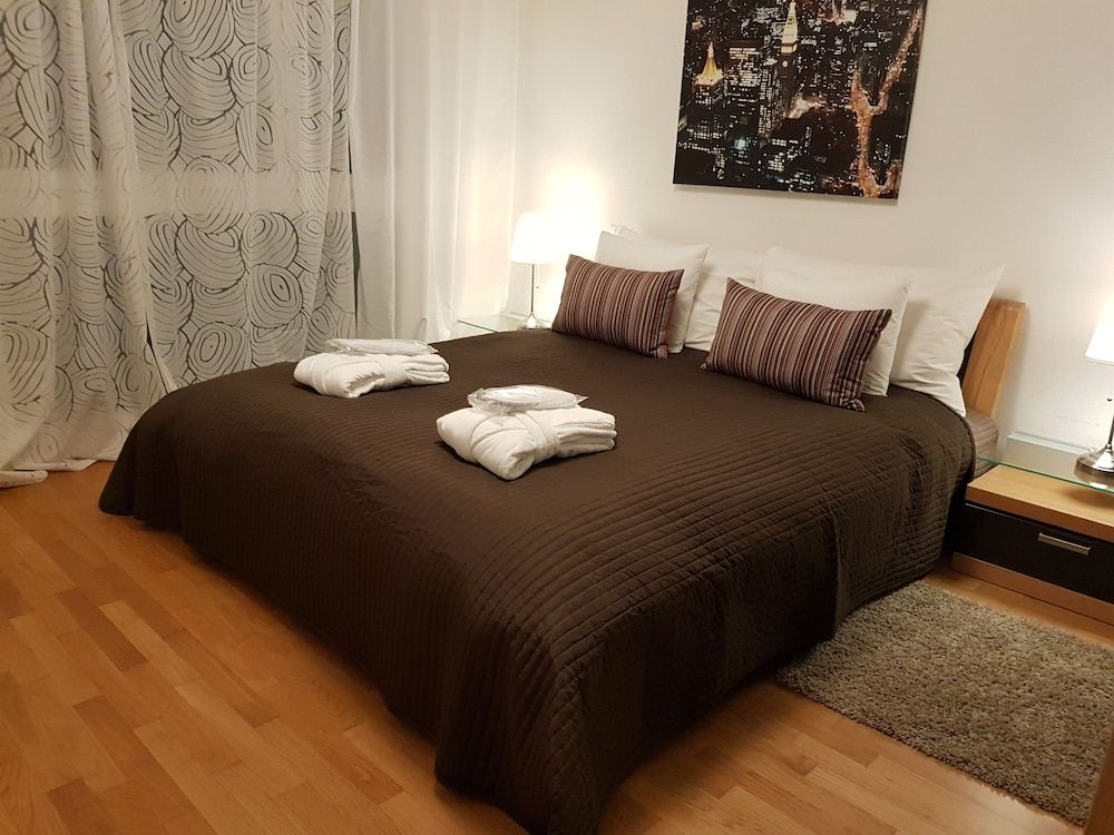 Montreux Lake View Apartments City Centre 3