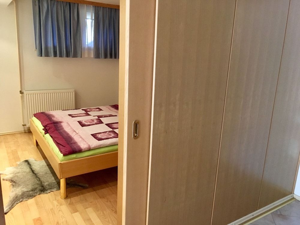 J-Max apartments and glamping houses 3