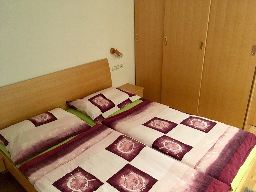 J-Max apartments and glamping houses 2