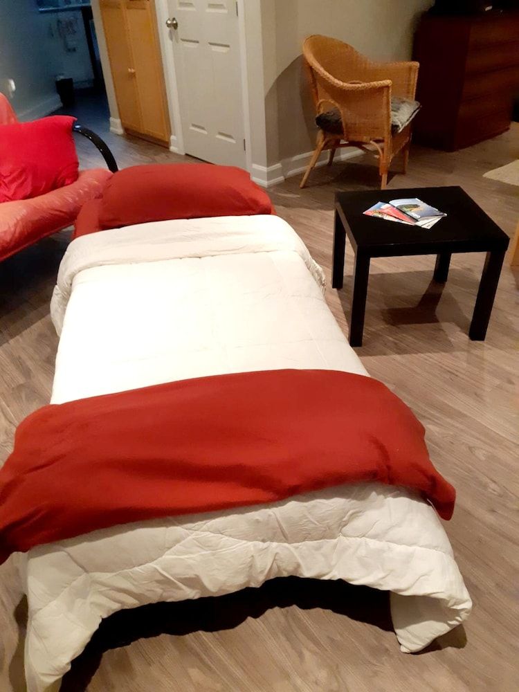 Studio in Blainville, With Enclosed Garden and Wifi 3