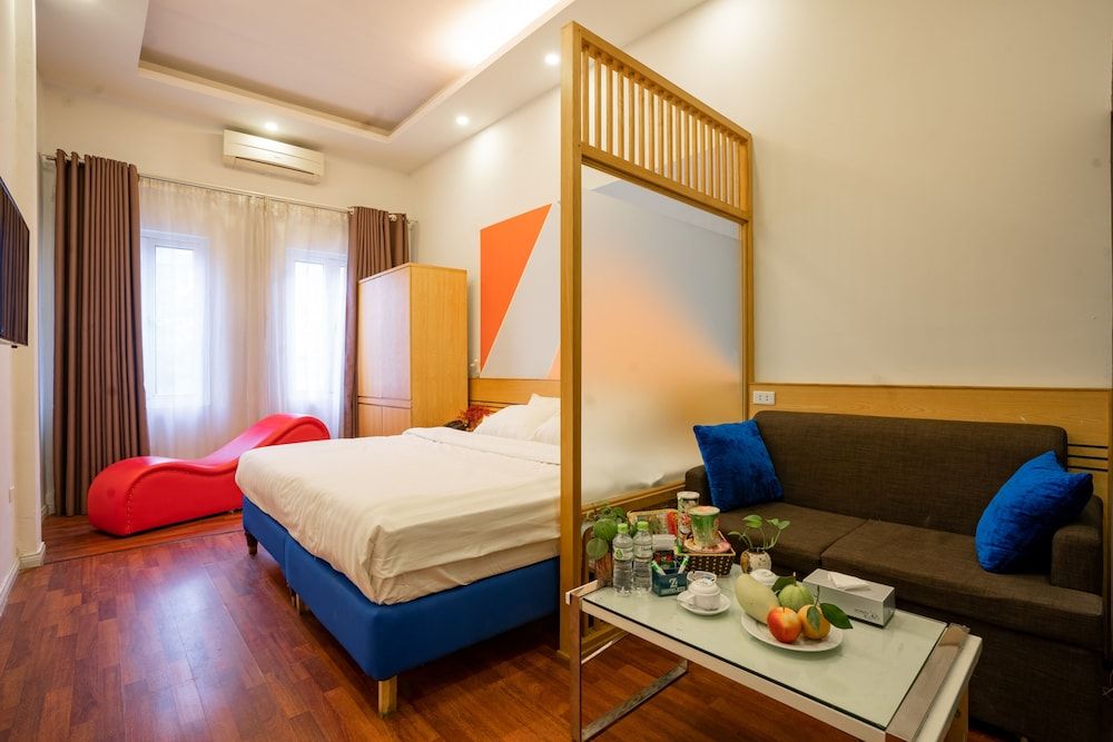 Hovi Kim Ma - My Hotel 24 1