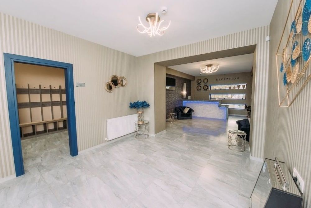 Sapphire Hotel & Spa Bakuriani 2