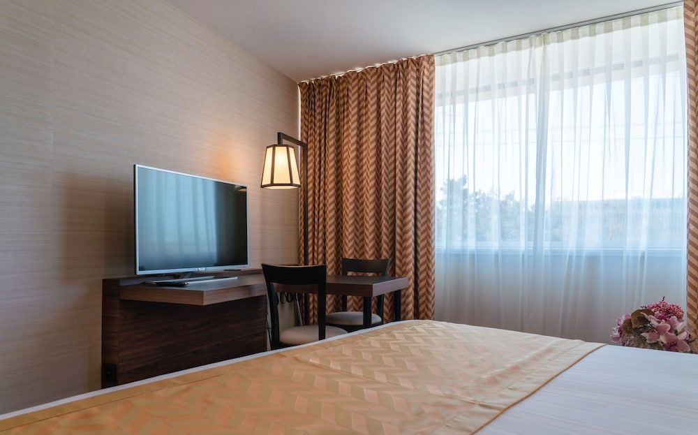 Nash Suites Airport Hotel 3