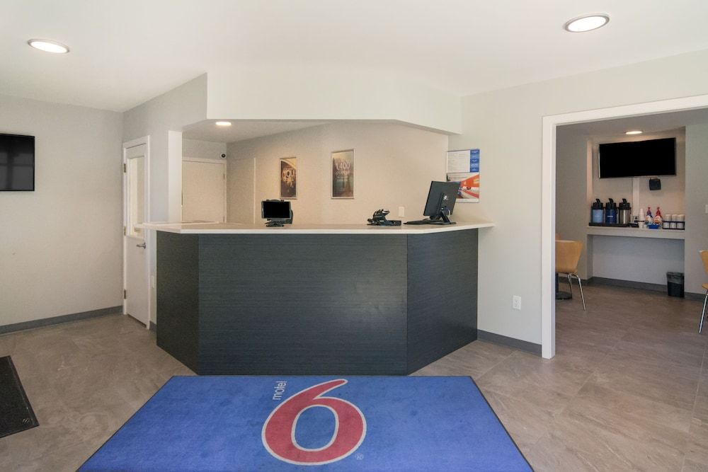 Motel 6 Victoria Airport - Saanichton, BC 3