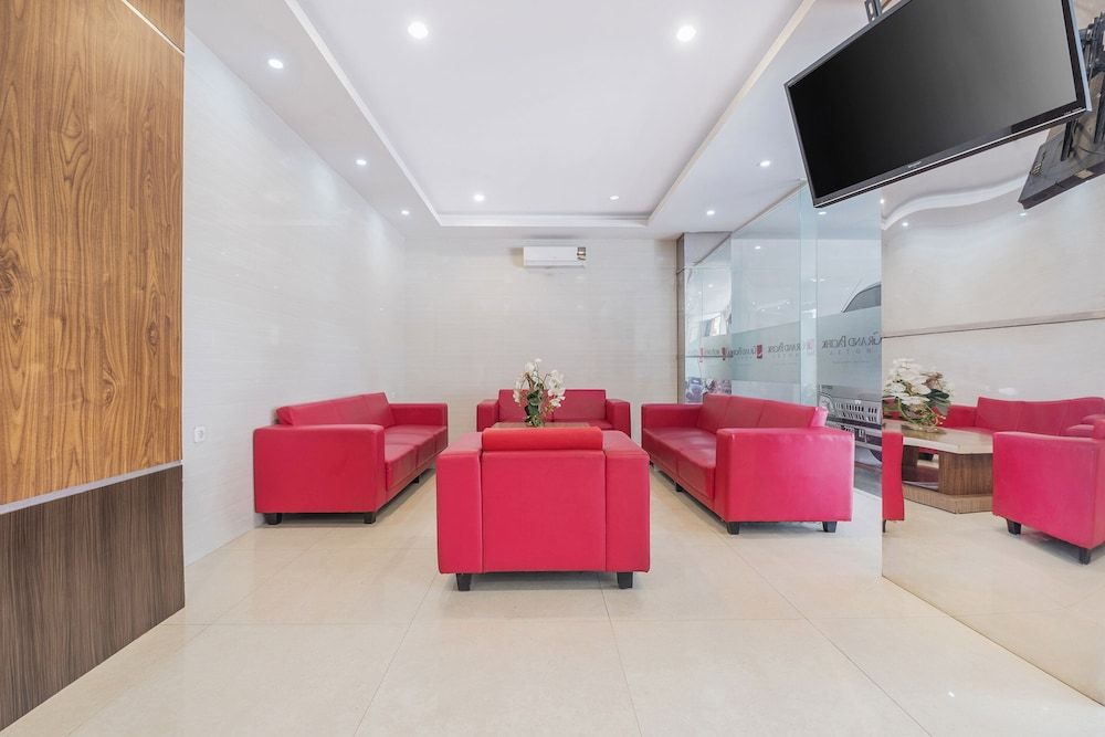 OYO 308 Grand Pacifik Hotel 3