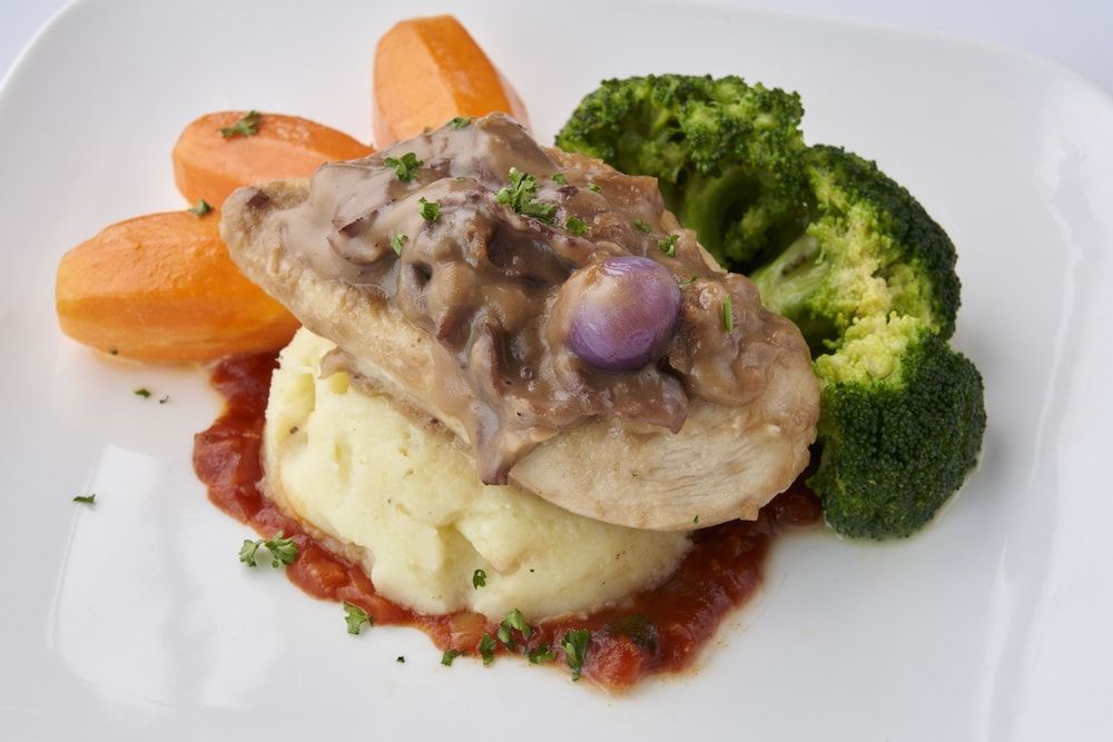 Twin Lakes Hotel 2 Twin Lakes Hotel 2