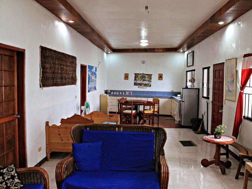 Giswold Lagunde Beach Resort 2