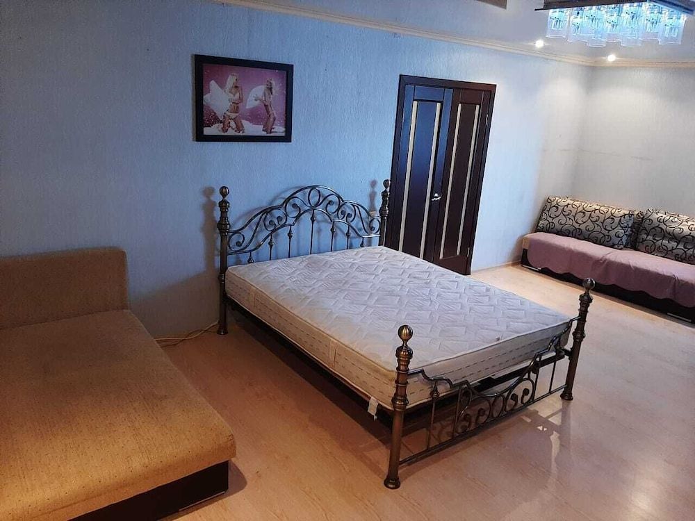 Apartment on Maksima Gorkogo 32 3