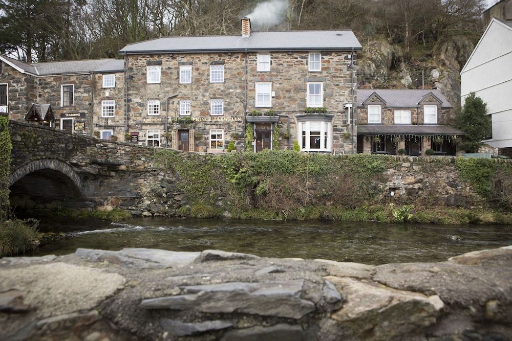 Prince Llewelyn Hotel