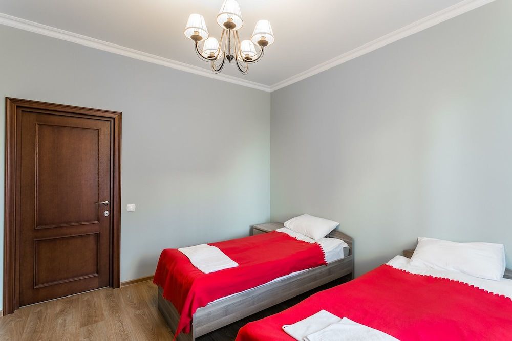 Chernika House 2