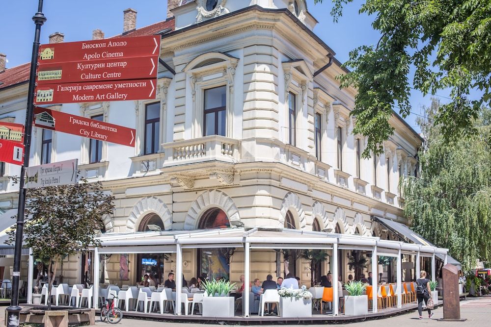 Hotel Grand Hedonist 4 estrelas em Pančevo