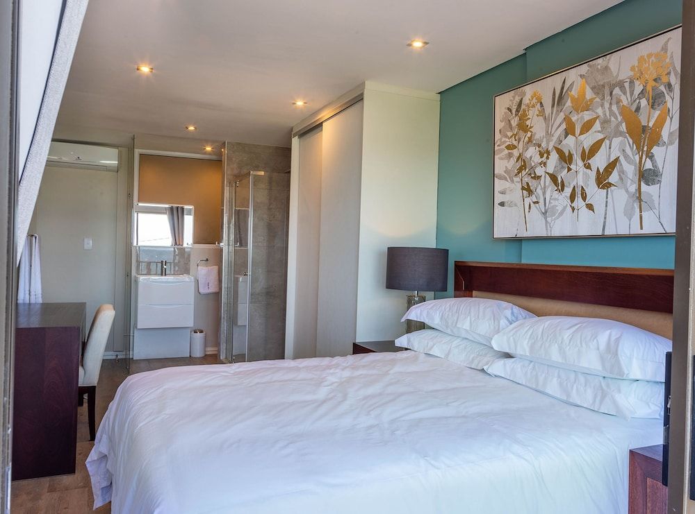 6 Dolphin Views - Near Umdloti Beach 3