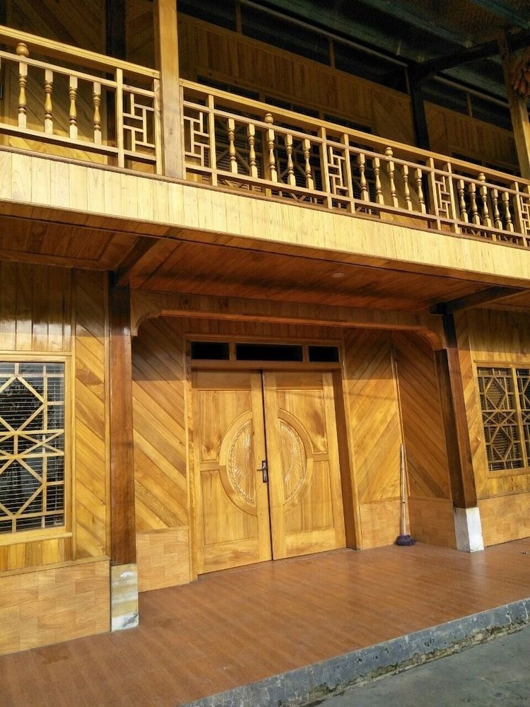 H'mong Home Mountain View 1