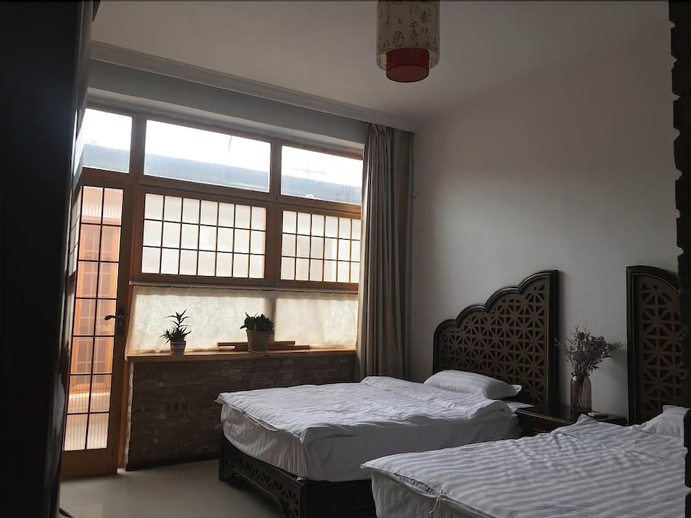 Manhong's Private Courtyard 3