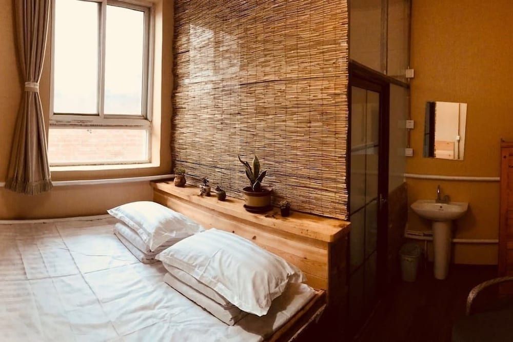 Manhong's Private Courtyard