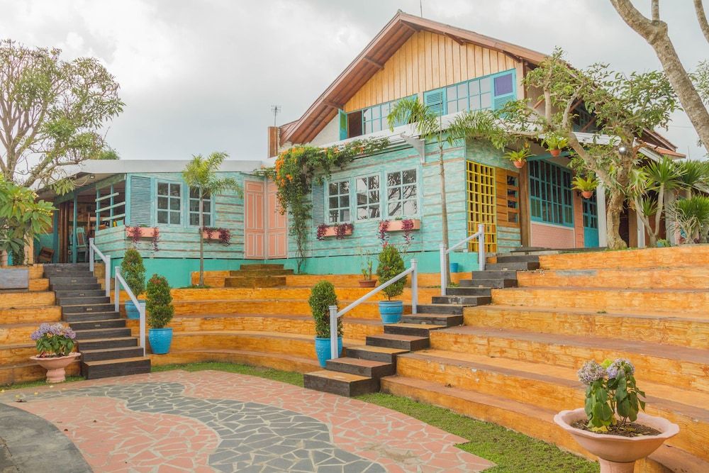 RedDoorz near Kampung Gajah 2 1