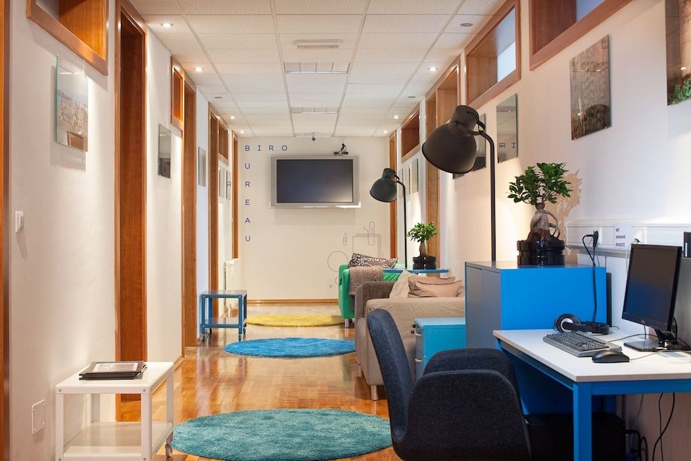 Hostel Bureau 2