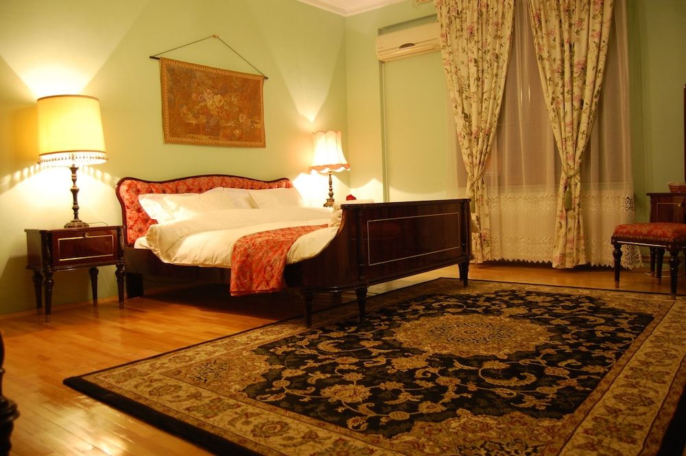 Bucharest Boutique Accommodation 3