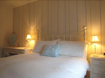 Stream House Luxury Bed and Breakfast 2