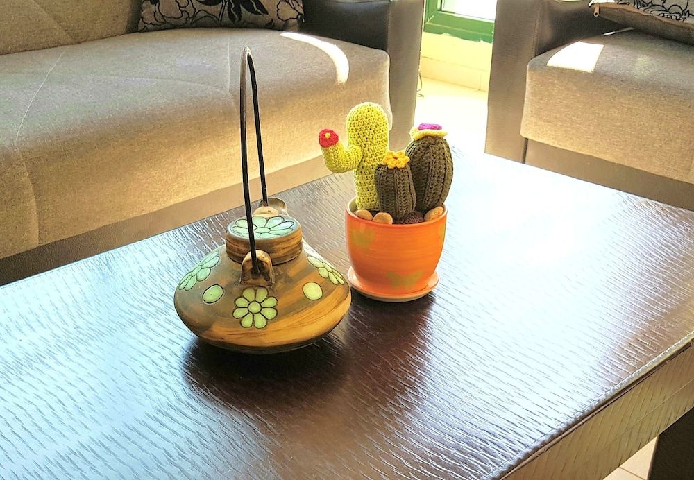 RED - Home for Travellers 2 RED - Home for Travellers 2