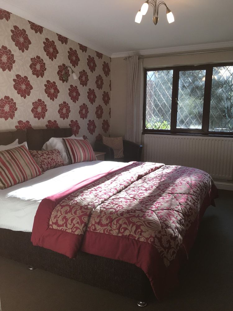 The Cottage Inn Hotel 2