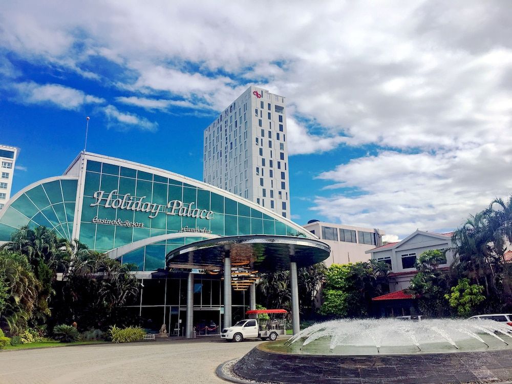 Holiday Palace 1
