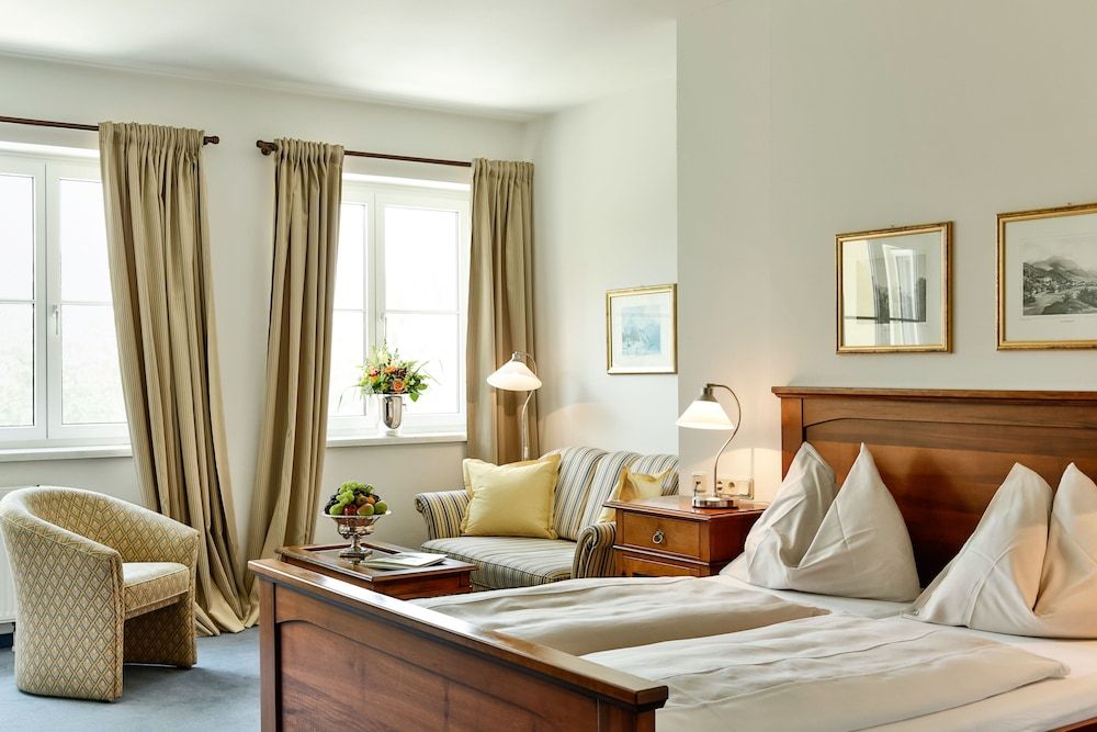 Dienstl Gut 3 Dienstl Gut 3