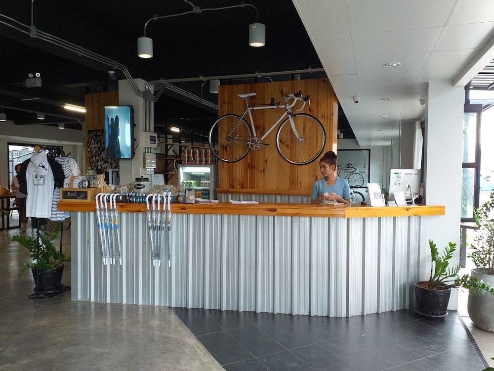 Blu Monkey Hub and Hotel Suratthani 2