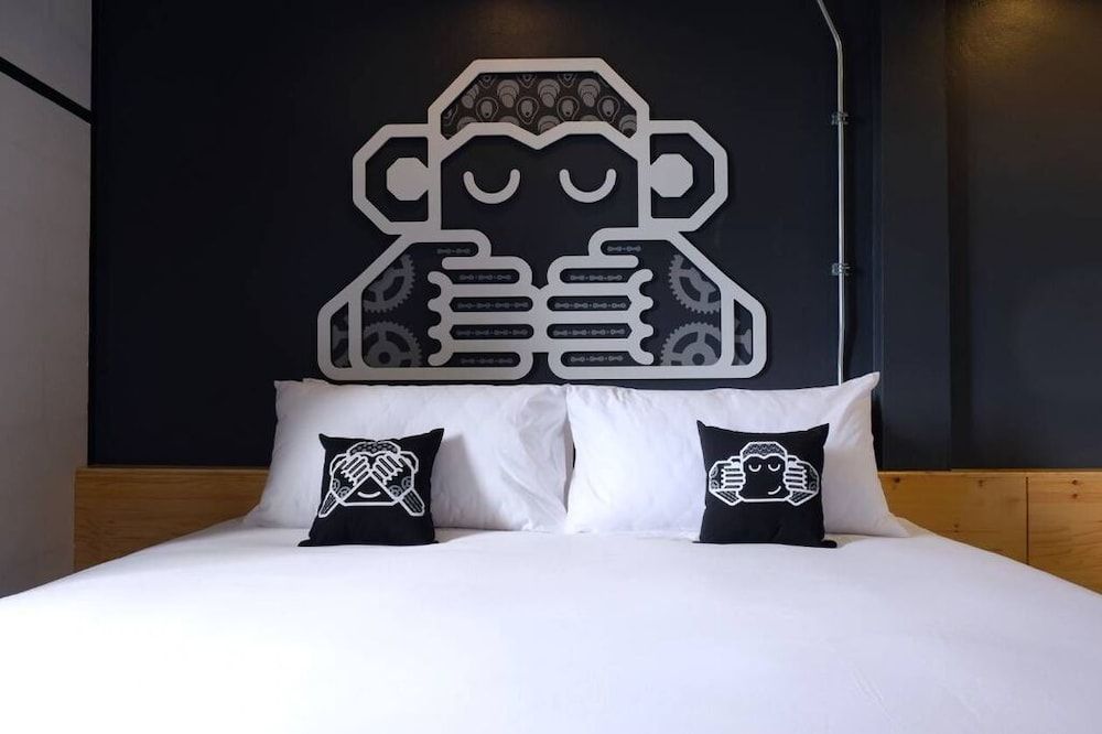 Blu Monkey Hub and Hotel Suratthani 1