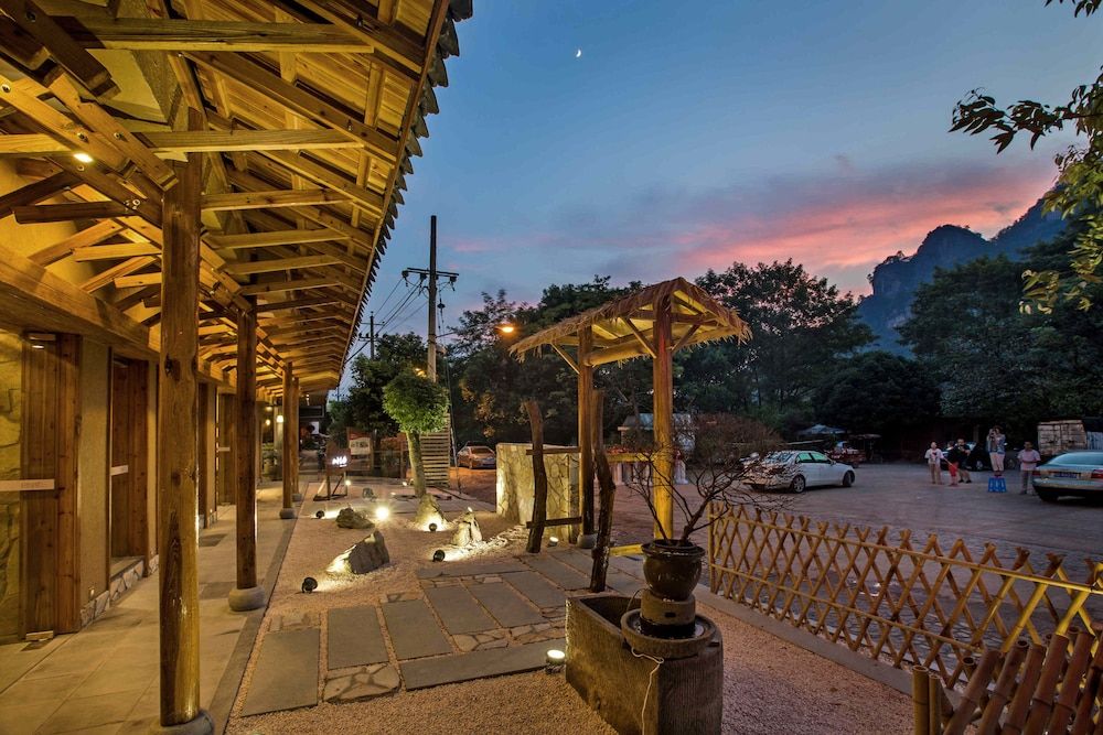 Wuyishan Old Street Hill Lodge