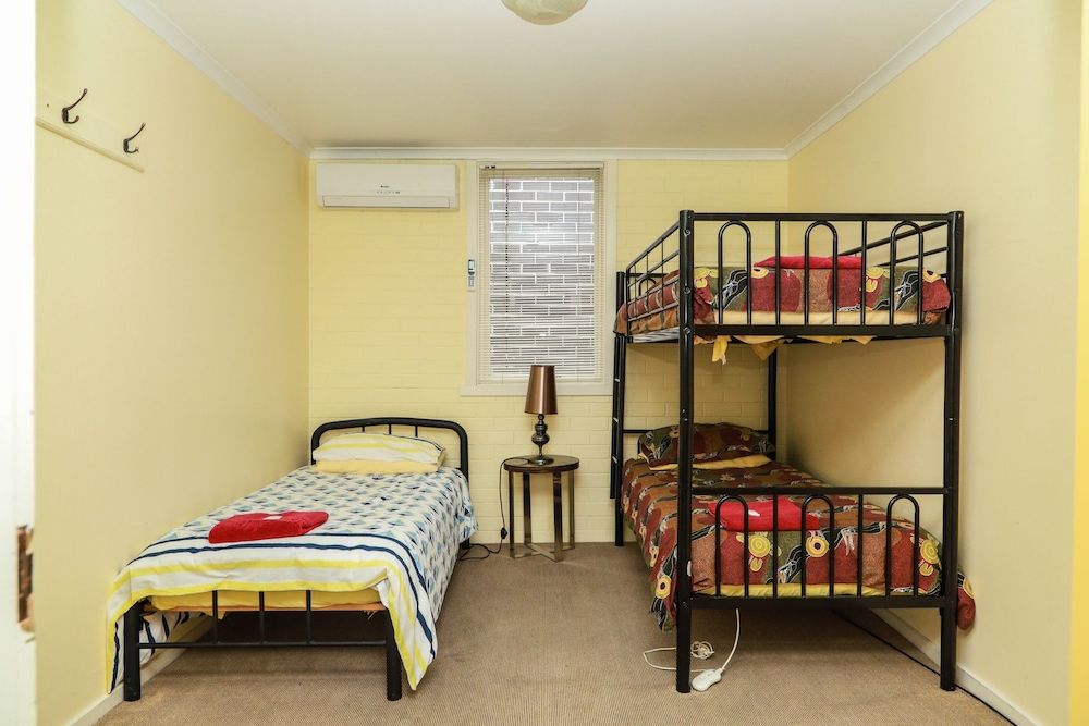 Newport Home Stay and Lodge 2