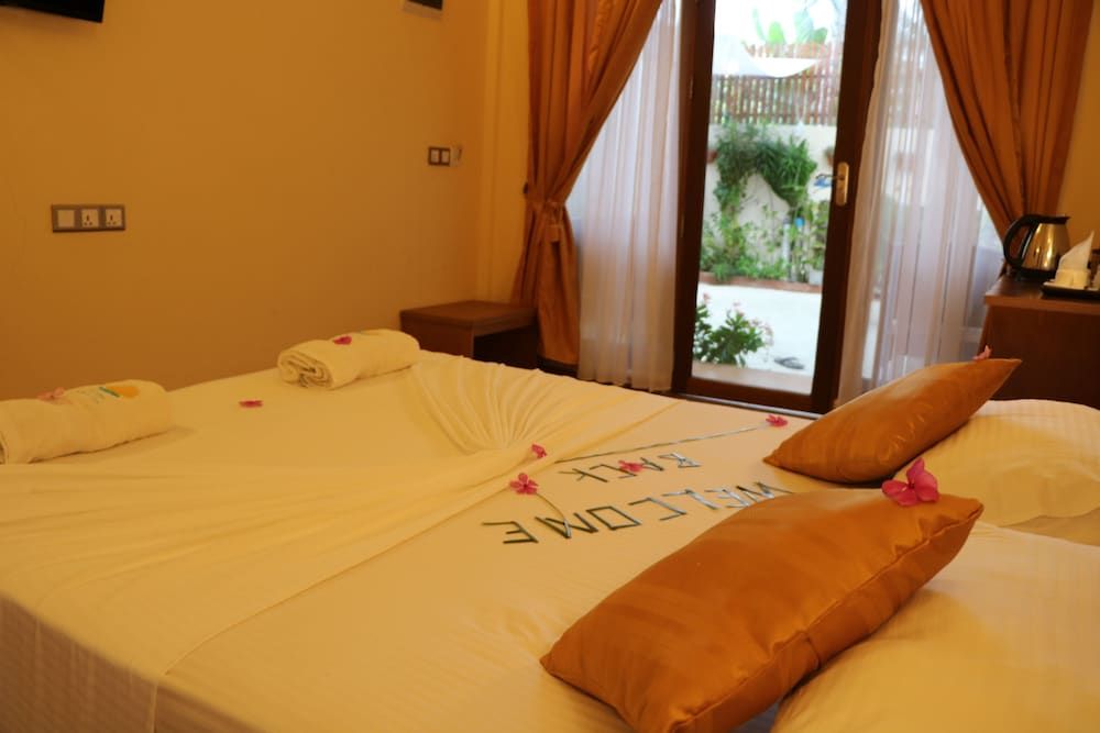 Ocean Beach Inn - Maldives 3