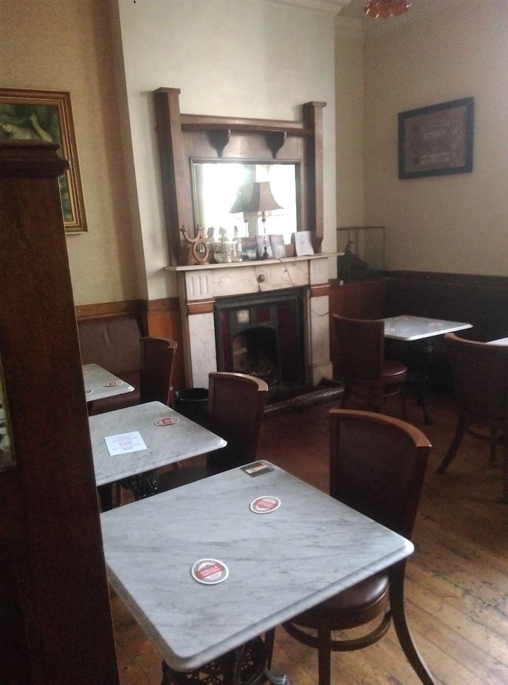 The New Beehive Inn 2