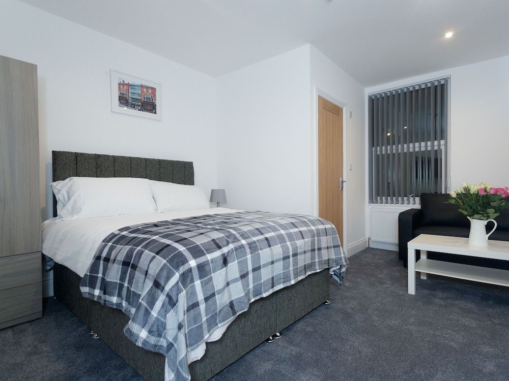 Hillcrest Residence 1