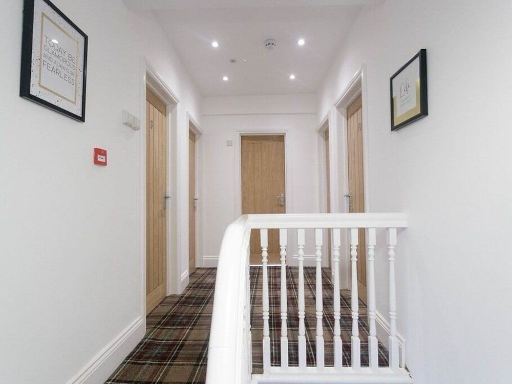 Hillcrest Residence 2