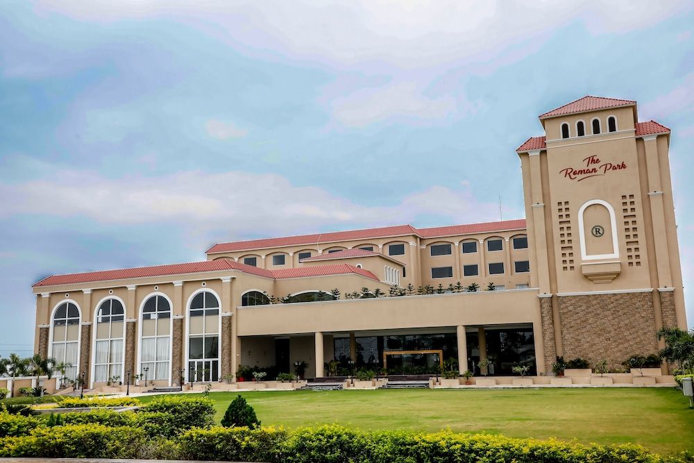 The Roman Park 4 estrelas em Durg