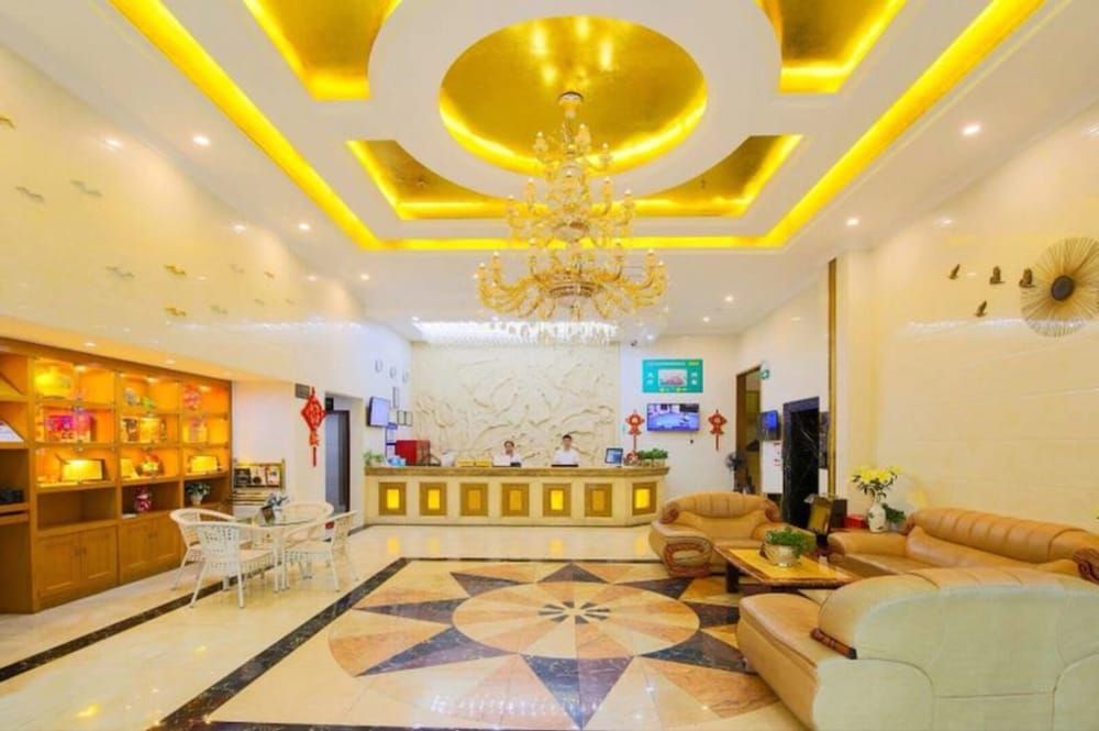 Dongming Hotel Shenzhen Pingzhou Branch 2