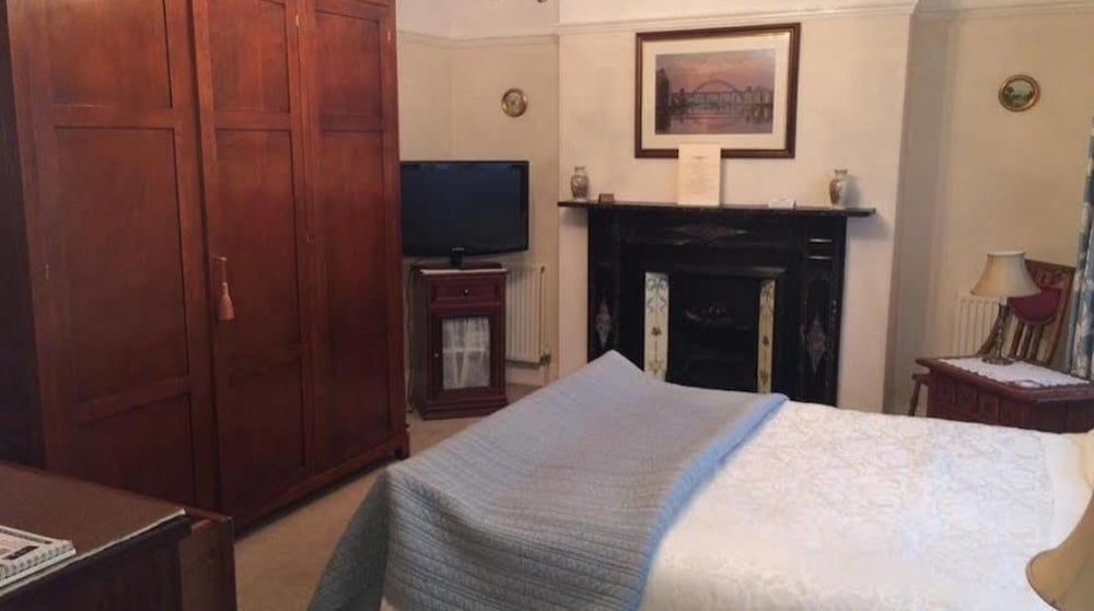 Hillcrest House Bed & Breakfast 3