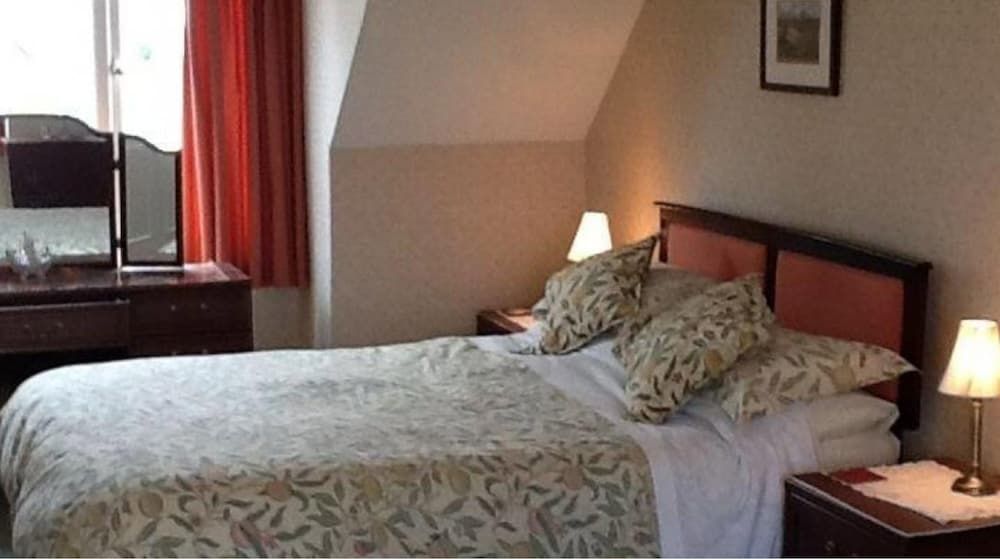 Hillcrest House Bed & Breakfast 2