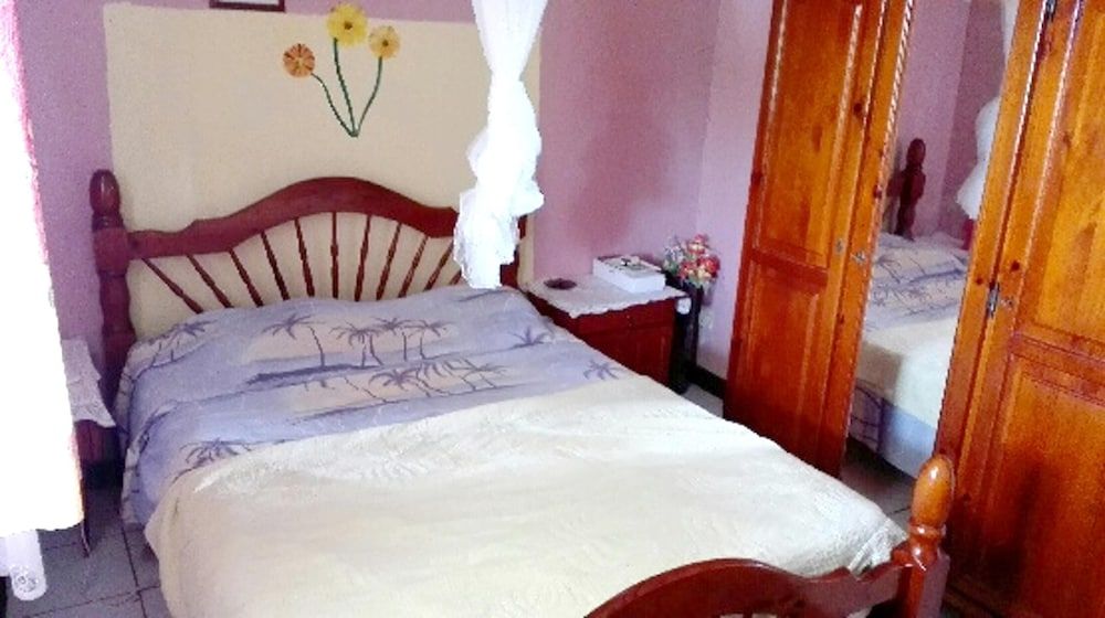 Apartment With 2 Bedrooms in Deshaies, With Wonderful sea View, Furnished Balcony and Wifi - 1 km From the Beach 2