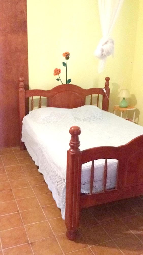 Apartment With 2 Bedrooms in Deshaies, With Wonderful sea View, Furnished Balcony and Wifi - 1 km From the Beach 3