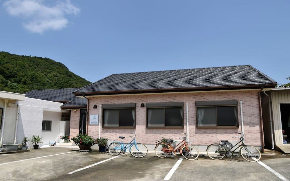 Uzushio Guest House