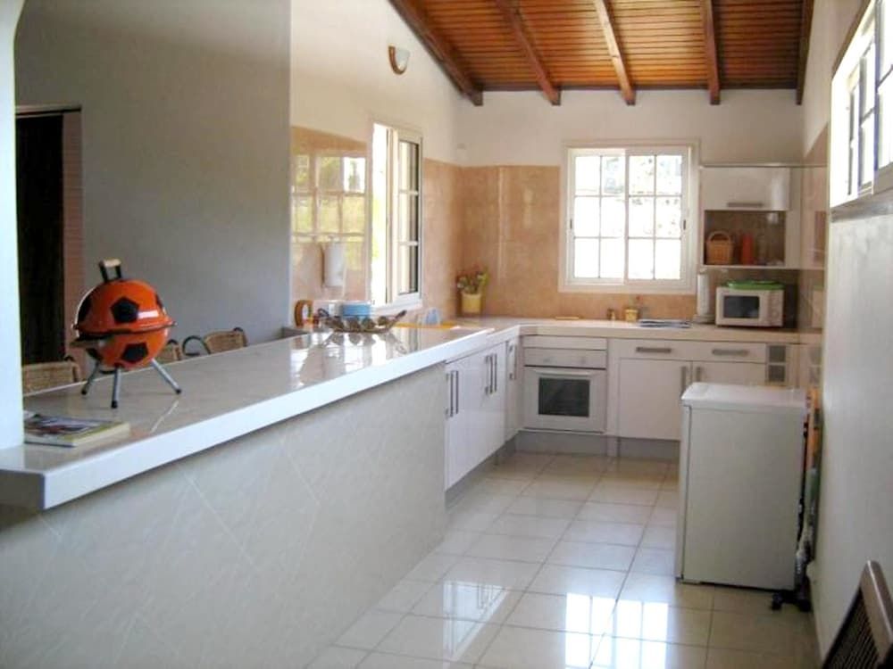 House With one Bedroom in Saint-anne, With Enclosed Garden and Wifi - 5 km From the Beach