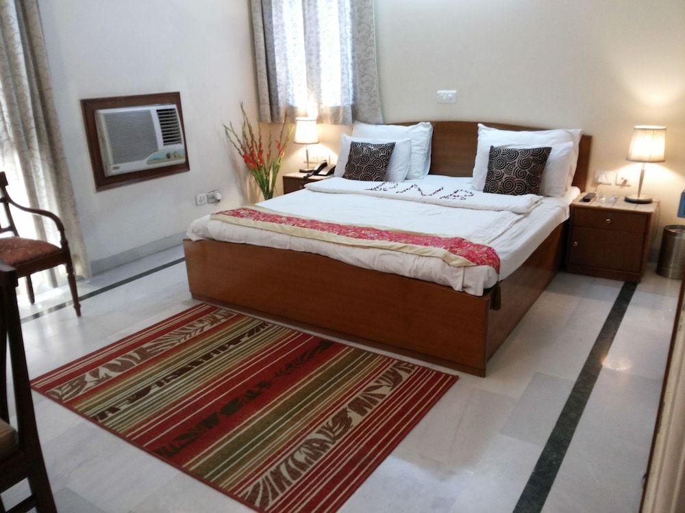 Sovereign Residency 3