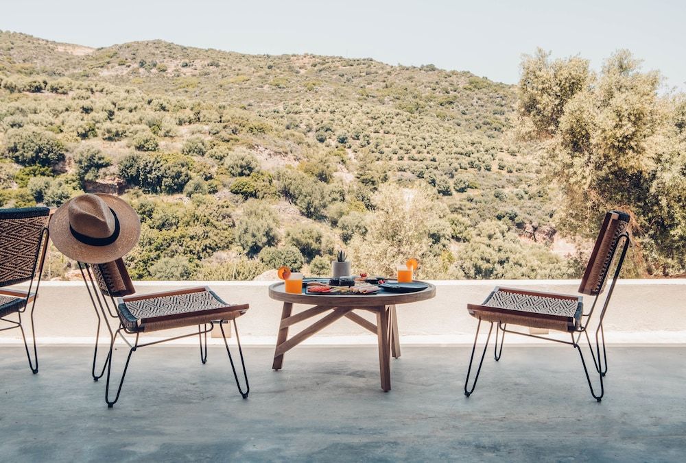 Monastery Estate Mountain Retreat 2