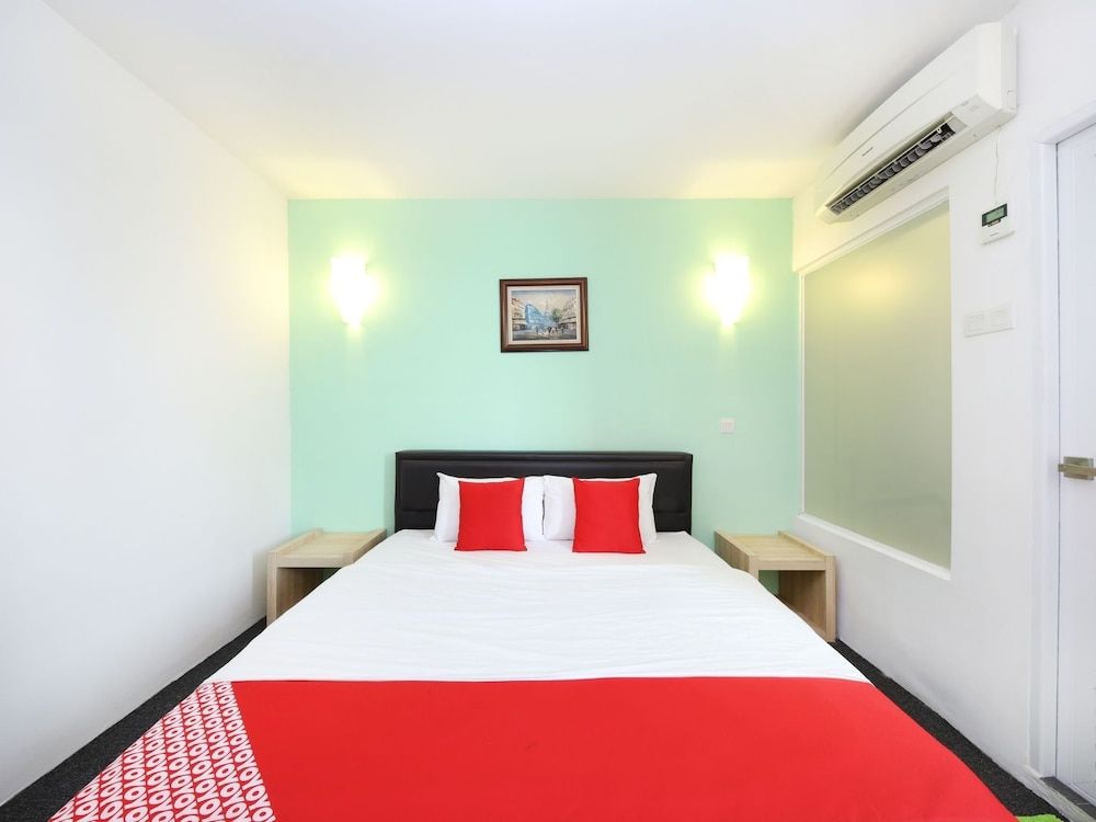 OYO 442 Marvelton Hotel