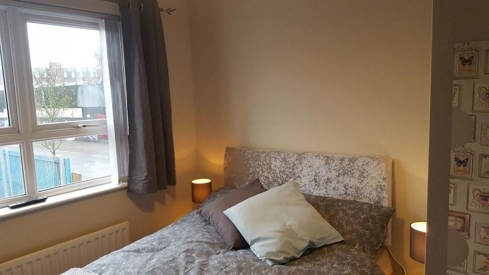 Lawnbrook Town Guest House 1